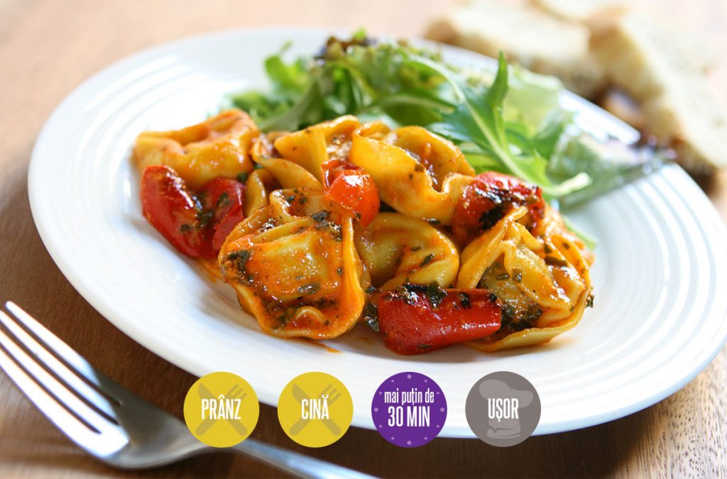tortellini cu sos de roșii