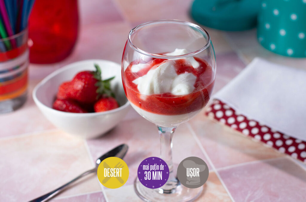Desert la pahar cu căpșuni și ricotta