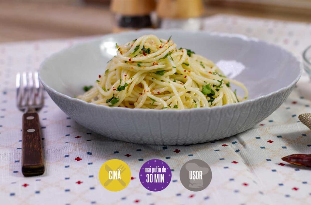 spaghete cu usturoi și chilli